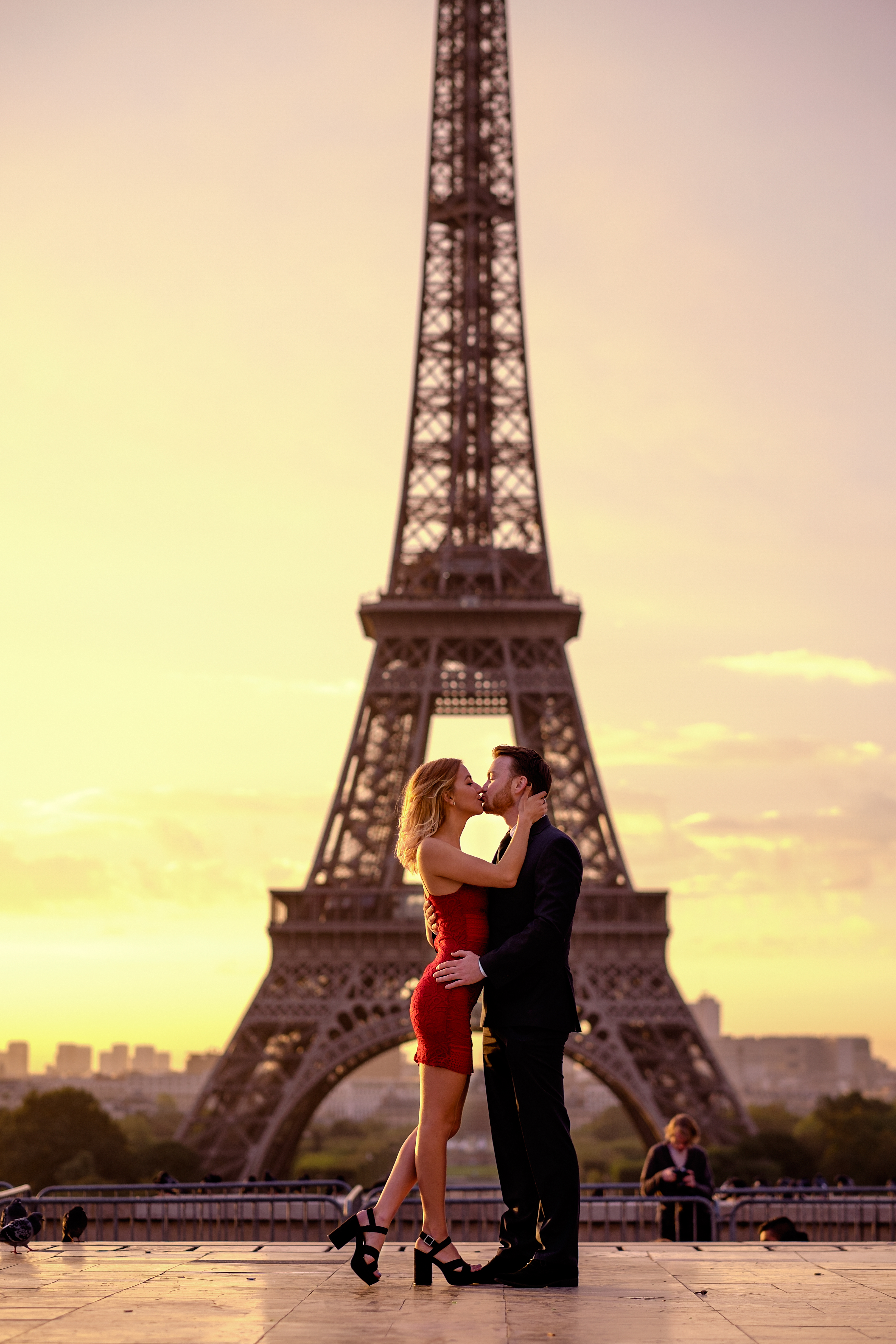 romantic-proposal-in-paris-eiffel-tower-polina-and-ben-2